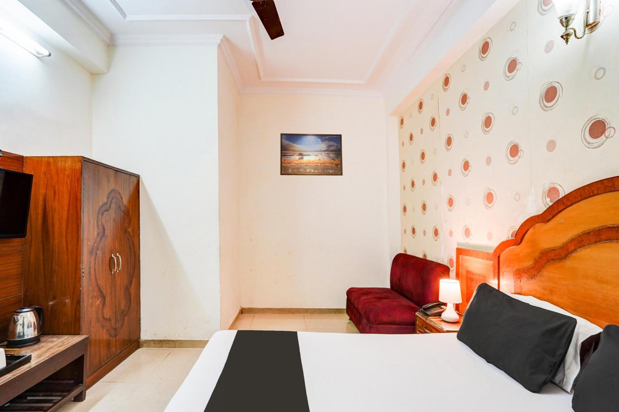 Hotel O Paharganj New Delhi